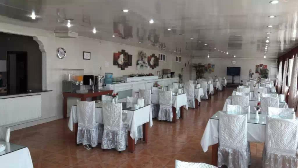 ilvan otel Buitenkant foto